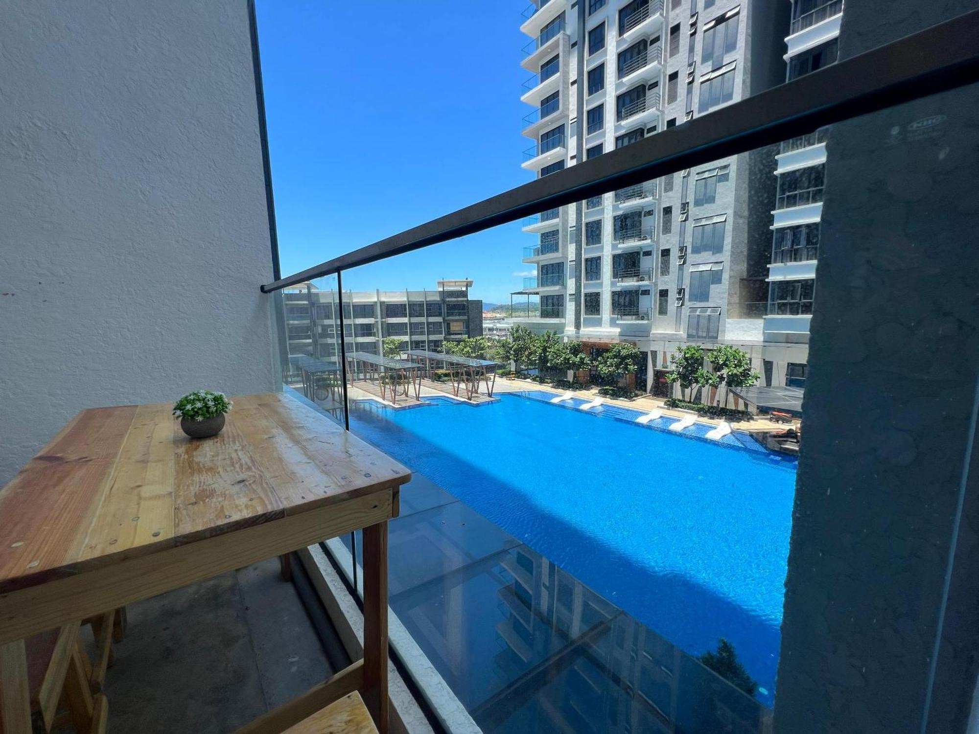 K Avenue - 2 Bedroom With Privacy Balcony By Akinabalu Family *